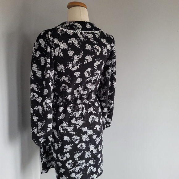 Suzy Shier floral dress Size S/M - Picture 5 of 6